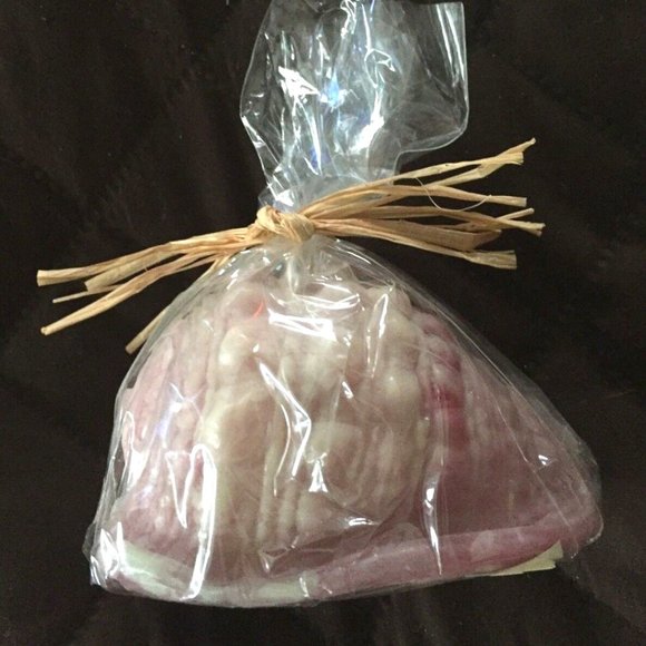 Pottery Barn Other - Pottery Barn White Mauve Sea Shell Conch Candle 2.5" x 4"  11 hrs burn NEW NWT